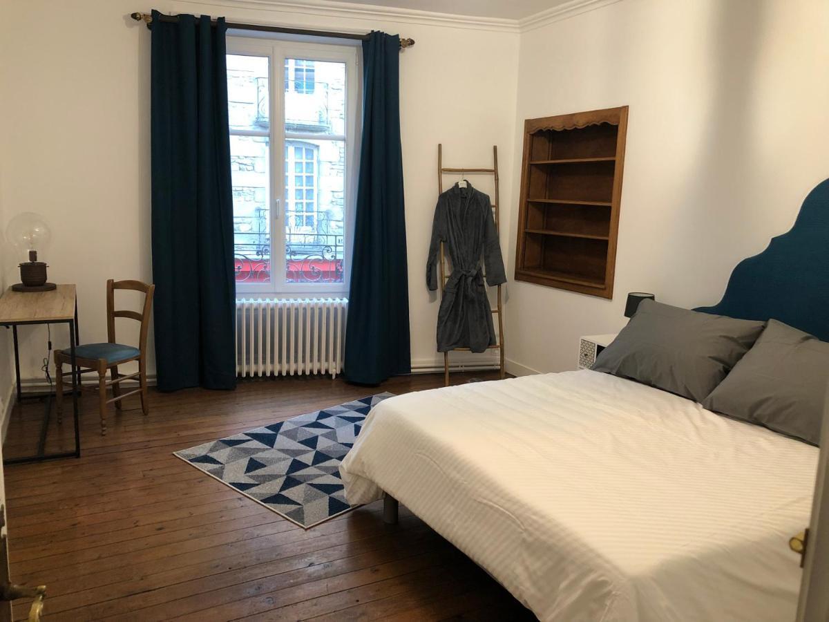 Hotel Les 3 P'Tites Pom'S Alençon Esterno foto